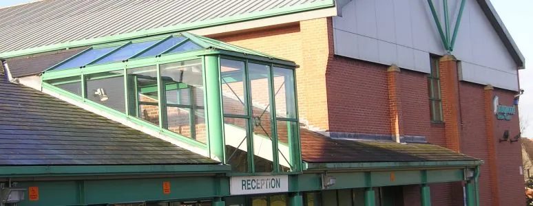 Building photo: entrance of Springwood Leisure Centre