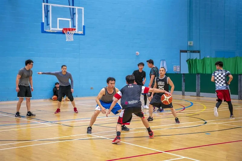 Sports hall at the QEII Leisure Centre, De Montfort University