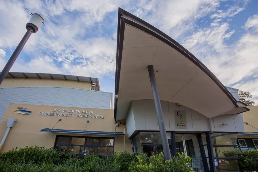 Building photo: entrance of George Burnett Leisure Centre, Karawara