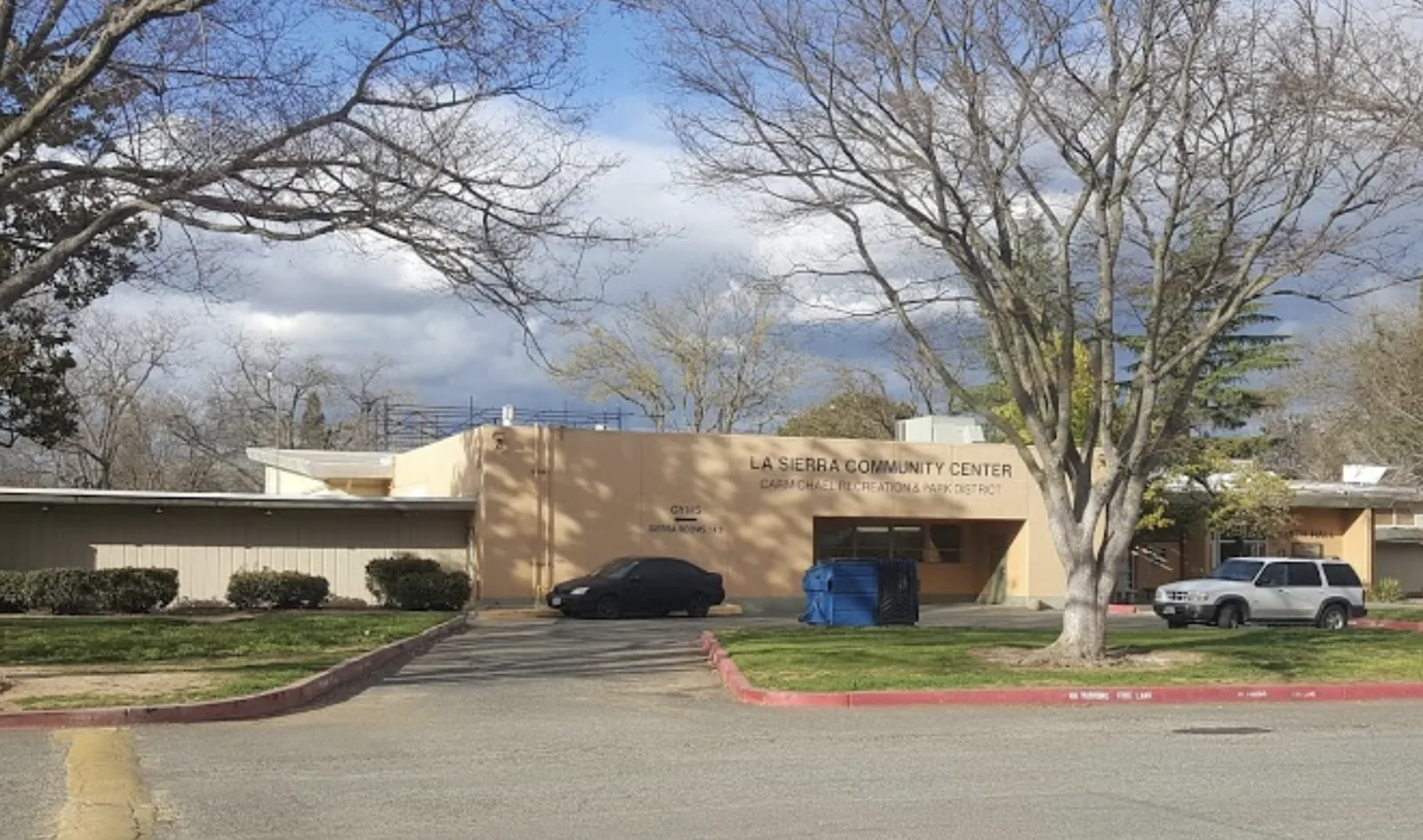 Building photo: La Sierra Community Center entrance with the gym sign
