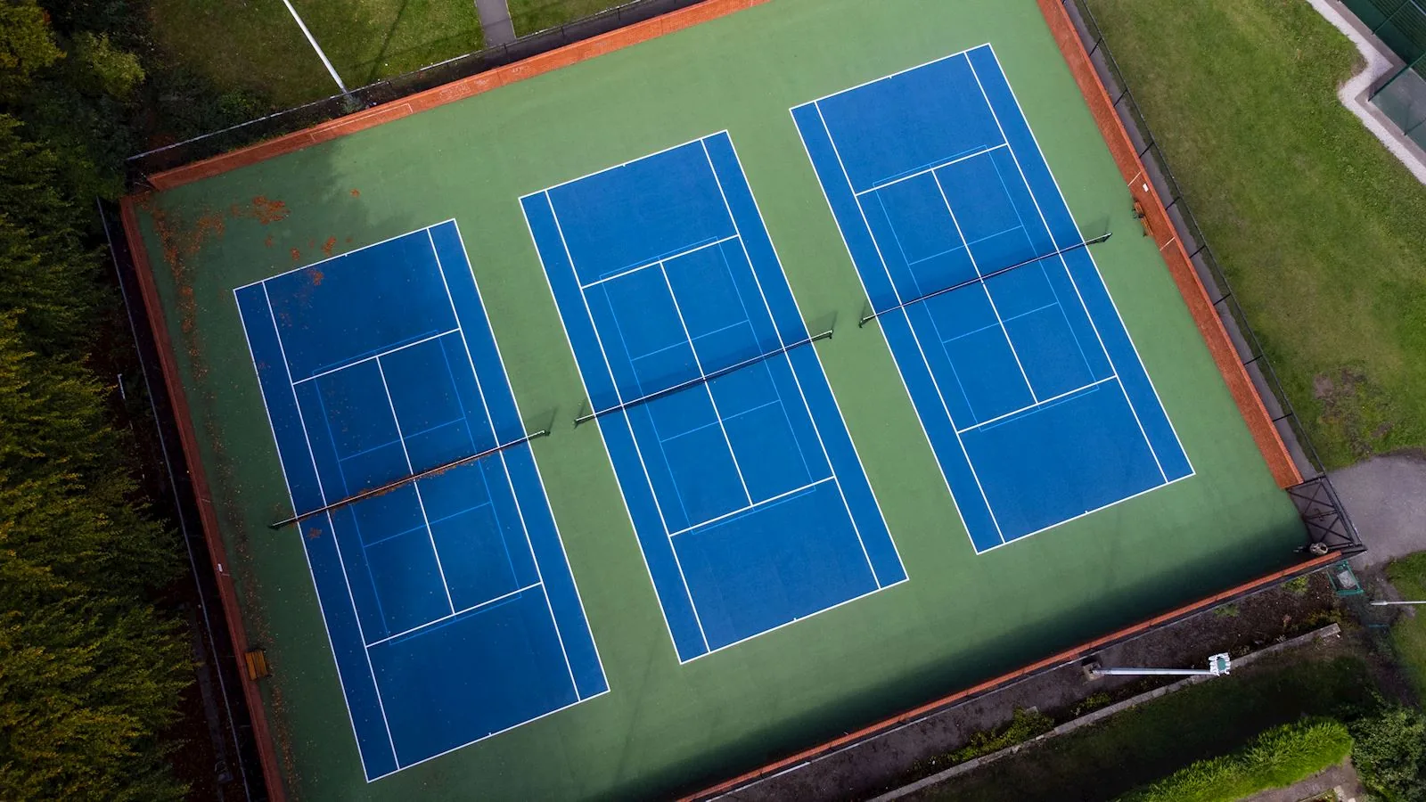 Aerial view of the three courts at Thorncliffe Tennis & Pickleball Club